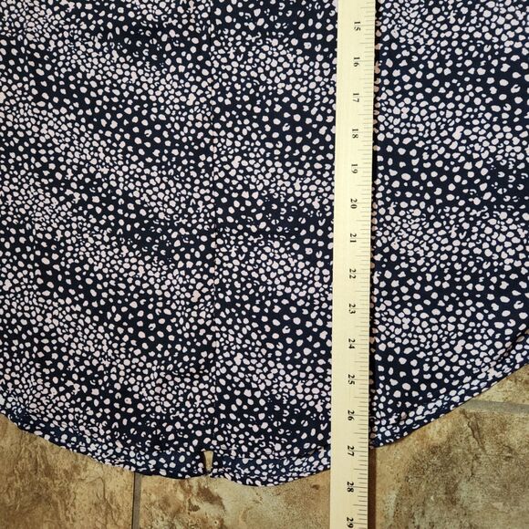 Adrienne Vittadini Sleeveless Blouse – Women’s Size Large | VW31620 - Picture 6 of 9